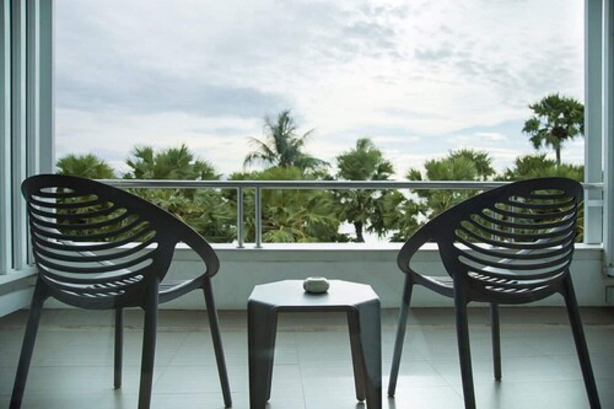 Baboona Beachfront Living Pattaya Exteriér fotografie