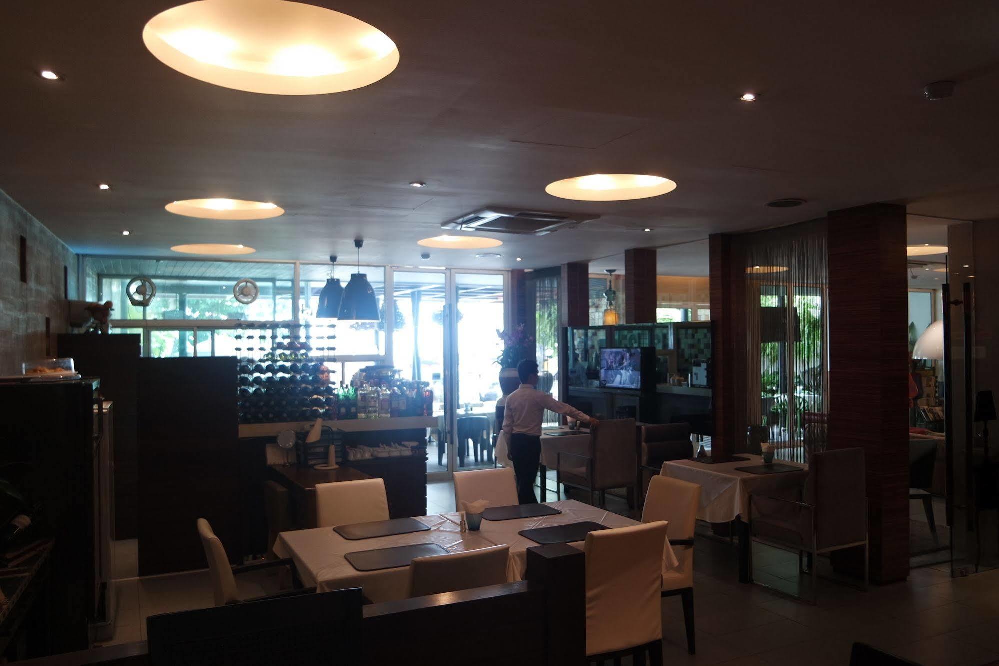 Baboona Beachfront Living Pattaya Exteriér fotografie